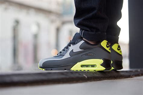 nike air max 90 leather neon kopen|Air Max 90 neutral olive.